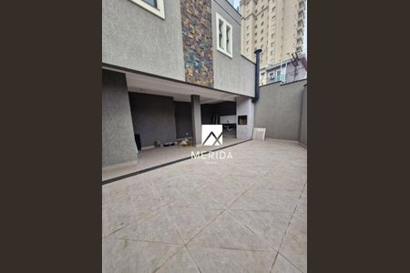 Casa à venda com 75m², 2 quartos e 3 vagas