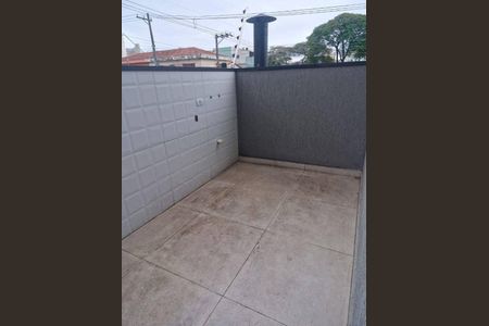 Casa à venda com 75m², 2 quartos e 3 vagas