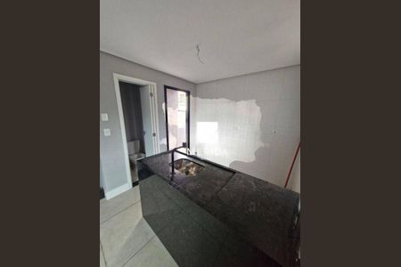 Casa à venda com 75m², 2 quartos e 3 vagas