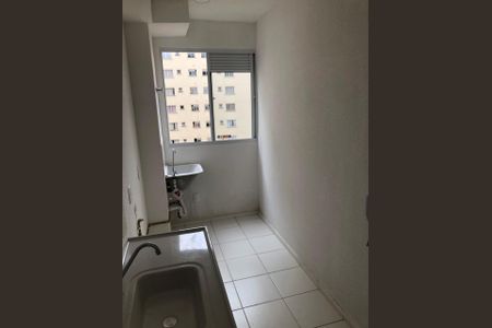 Área de serviço de apartamento para alugar com 2 quartos, 42m² em Parque São Lourenço, São Paulo