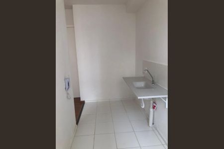 Cozinha de apartamento para alugar com 2 quartos, 42m² em Parque São Lourenço, São Paulo
