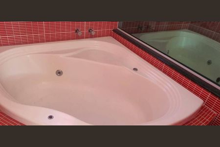 Casa à venda com 3 quartos, 218m² em Jardim das Maravilhas, Santo André