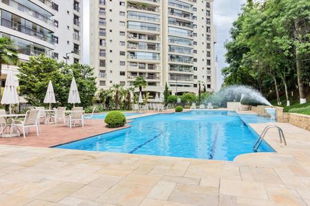 Apartamento à venda com 168m², 3 quartos e 3 vagasPiscina