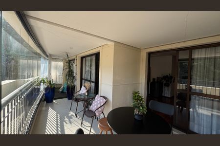 Apartamento à venda com 168m², 3 quartos e 3 vagasSala - Sala de Jantar Varanda