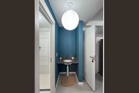 Apartamento para alugar com 38m², 2 quartos e sem vaga Apartamento para alugar com 38m², 2 quartos e sem vagaBanheiro Social