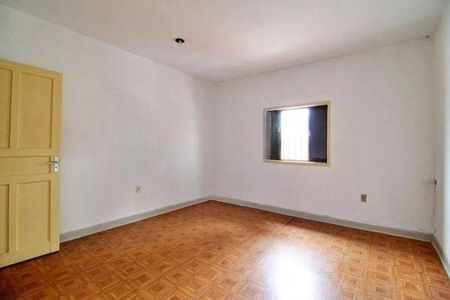 Casa à venda com 2 quartos, 200m² em Campestre, Santo André