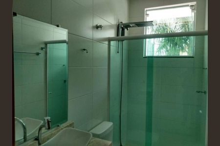 Casa à venda com 162m², 2 quartos e 3 vagas