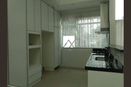 Casa à venda com 162m², 2 quartos e 3 vagas