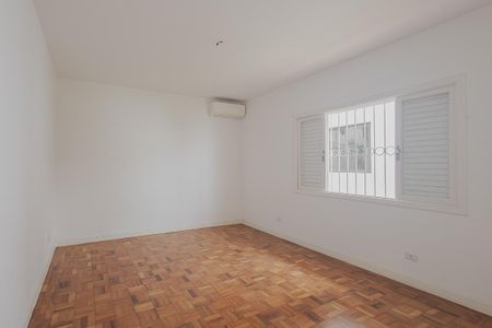 Casa à venda com 451m², 3 quartos e 2 vagasSuíte