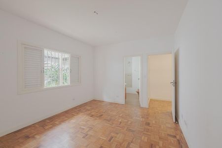 Casa à venda com 451m², 3 quartos e 2 vagasSuíte