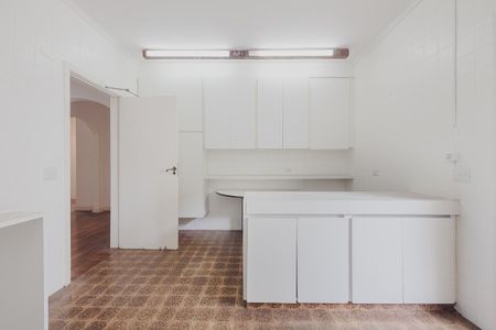 Casa à venda com 451m², 3 quartos e 2 vagasCozinha