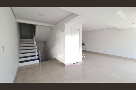 Casa à venda com 3 quartos, 186m² em Vila Alpina, Santo André