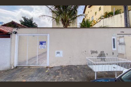 Casa de condomínio à venda com 86m², 2 quartos e 1 vaga Casa de condomínio à venda com 86m², 2 quartos e 1 vagaFachada + Placa