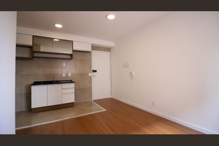 Apartamento à venda com 2 quartos, 40m² em Sítio da Figueira, São Paulo
