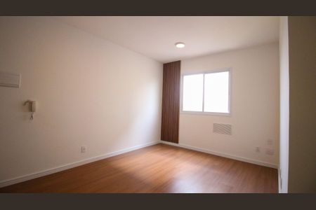 Apartamento à venda com 2 quartos, 40m² em Sítio da Figueira, São Paulo