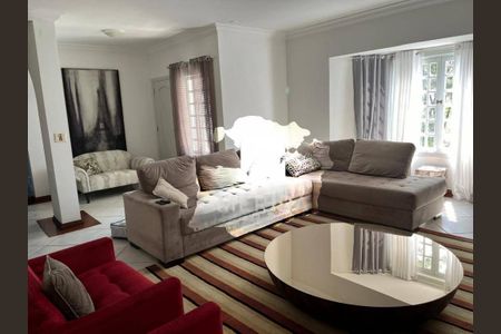 Casa à venda com 3 quartos, 380m² em Vila Alice, Santo André