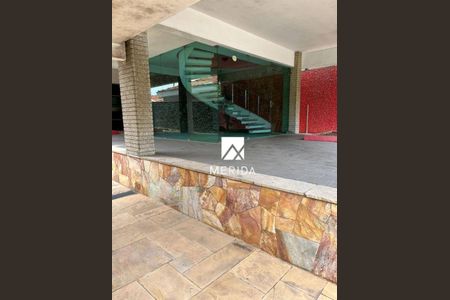 Casa à venda com 250m², 3 quartos e 5 vagas