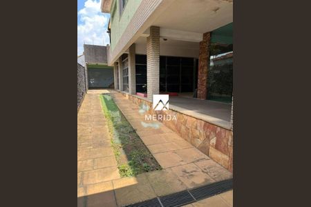 Casa à venda com 250m², 3 quartos e 5 vagas