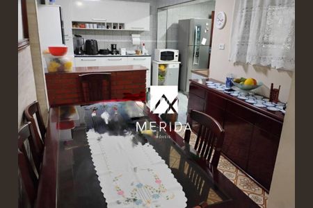 Casa à venda com 4 quartos, 227m² em Vila Alpina, Santo André