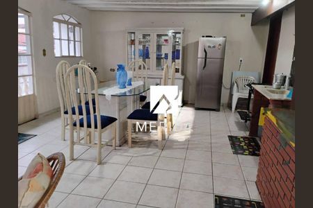 Casa à venda com 4 quartos, 227m² em Vila Alpina, Santo André