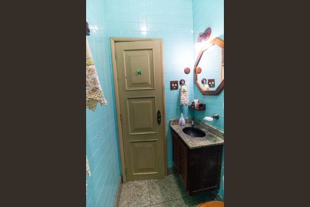 Apartamento à venda com 170m², 3 quartos e sem vagaBanheiro 2