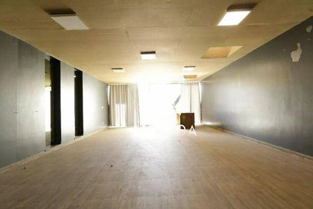 Casa à venda com 311m², 4 quartos e 5 vagas