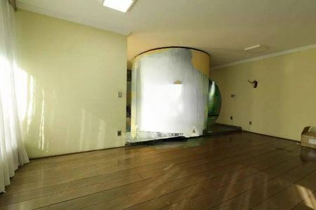 Casa à venda com 311m², 4 quartos e 5 vagas