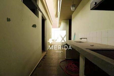 Casa à venda com 311m², 4 quartos e 5 vagas