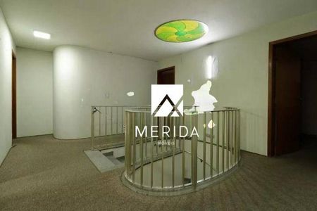 Casa à venda com 311m², 4 quartos e 5 vagas