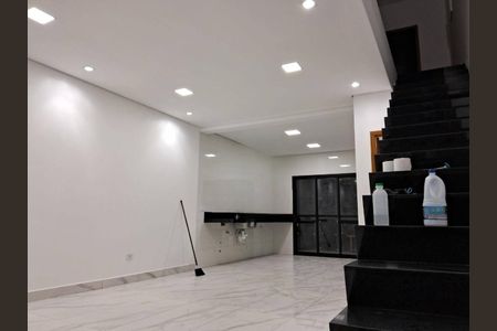 Casa à venda com 3 quartos, 160m² em Parque das Nações, Santo André