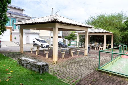 Apartamento para alugar com 73m², 2 quartos e sem vagaÁrea comum