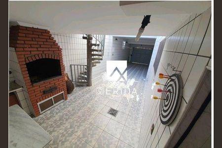 Casa à venda com 3 quartos, 266m² em Vila Gilda, Santo André