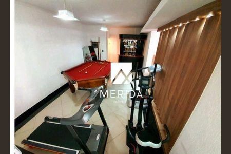 Casa à venda com 3 quartos, 266m² em Vila Gilda, Santo André