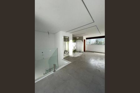 Casa à venda com 3 quartos, 380m² em Vila Alpina, Santo André