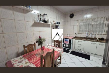 Casa à venda com 228m², 4 quartos e 5 vagas