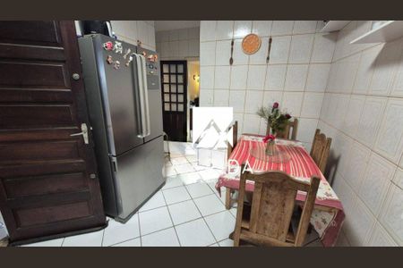 Casa à venda com 228m², 4 quartos e 5 vagas