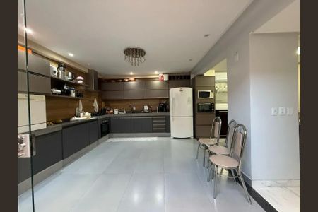 Casa de Condomínio para alugar com 3 quartos, 150m² em Parque Amazonia, Goiânia