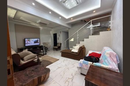 Casa de Condomínio para alugar com 3 quartos, 150m² em Parque Amazonia, Goiânia