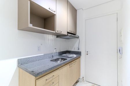 Cozinha de kitnet/studio para alugar com 1 quarto, 22m² em República, São Paulo