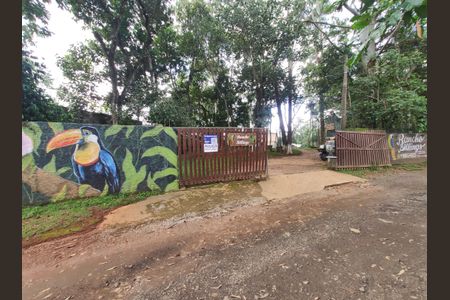 Casa para alugar com 9075m², 5 quartos e sem vaga Casa para alugar com 9075m², 5 quartos e sem vagaFachada