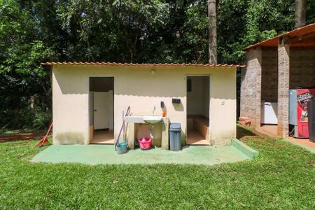 Casa para alugar com 9075m², 5 quartos e sem vaga Casa para alugar com 9075m², 5 quartos e sem vagaBanheiro da Piscina