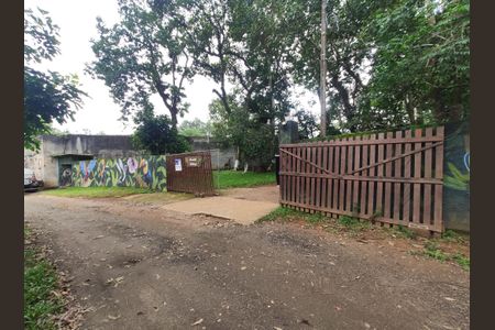 Casa para alugar com 9075m², 5 quartos e sem vaga Casa para alugar com 9075m², 5 quartos e sem vagaFachada