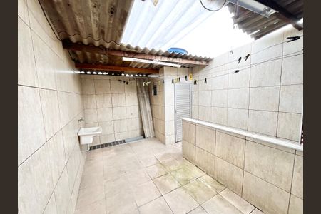 Casa à venda com 160m², 3 quartos e 1 vaga Casa à venda com 160m², 3 quartos e 1 vagaVaranda 2