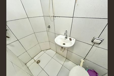 Casa à venda com 160m², 3 quartos e 1 vaga Casa à venda com 160m², 3 quartos e 1 vagaLavanderia / Banheiro