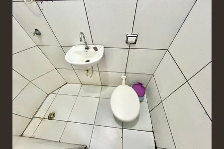 Casa à venda com 160m², 3 quartos e 1 vaga Casa à venda com 160m², 3 quartos e 1 vagaLavanderia / Banheiro