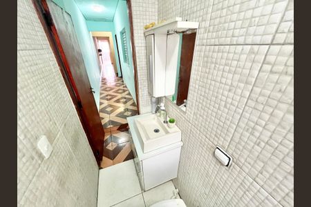 Casa à venda com 160m², 3 quartos e 1 vaga Casa à venda com 160m², 3 quartos e 1 vagaBanheiro