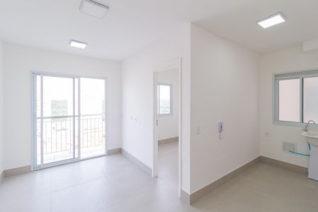 Sala de apartamento para alugar com 2 quartos, 40m² em Vila Sul Americana, Carapicuíba