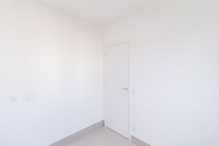Quarto 2 de apartamento para alugar com 2 quartos, 40m² em Vila Sul Americana, Carapicuíba