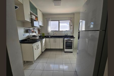 Apartamento à venda com 65m², 2 quartos e 1 vagaCozinha