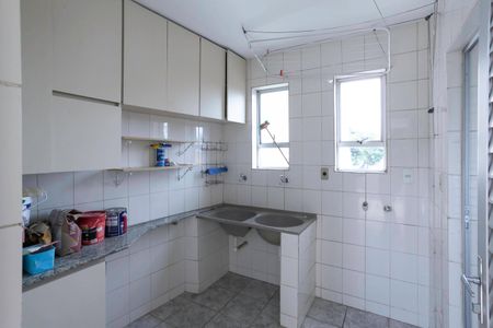 Apartamento para alugar com 132m², 4 quartos e 2 vagas Apartamento para alugar com 132m², 4 quartos e 2 vagasLavanderia